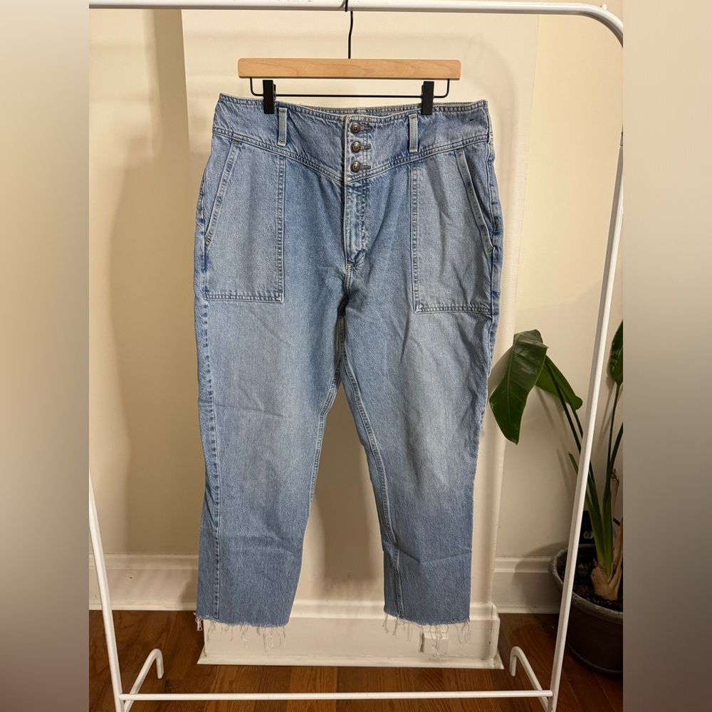 Abercrombie & Fitch High Waisted Vintage Style Mom Jeans